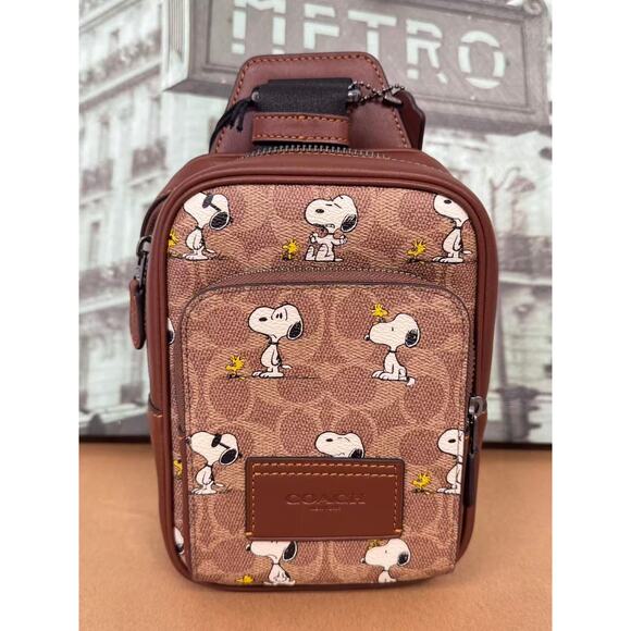 Coach CBK47 Coach X Peanuts Racer Sling Pack In Signature Canvas - Picture 1 of 8